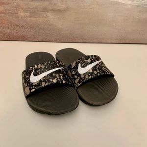 Boys Nike Slides